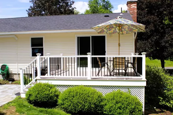 Hadley, MA 01035,13 Laurana Ln
