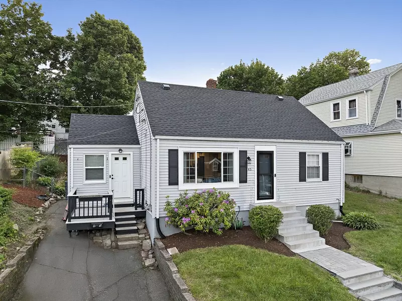 45 Weyham Road, Weymouth, MA 02191