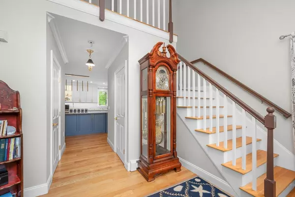 Mashpee, MA 02649,35 Bayshore Dr