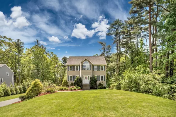 3 White Tail Dr, Tyngsborough, MA 01879