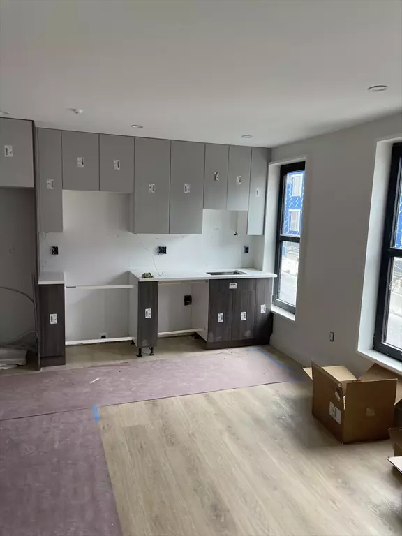 Boston, MA 02127,78 Gates Street #5