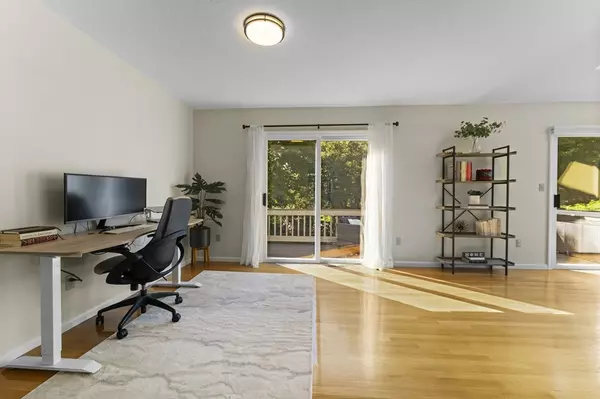 Walpole, MA 02081,32 Pemberton St #C