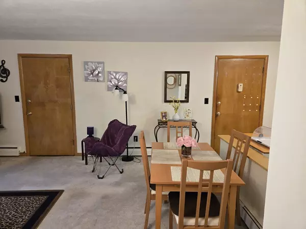 Waltham, MA 02452,82 Lionel Ave #B