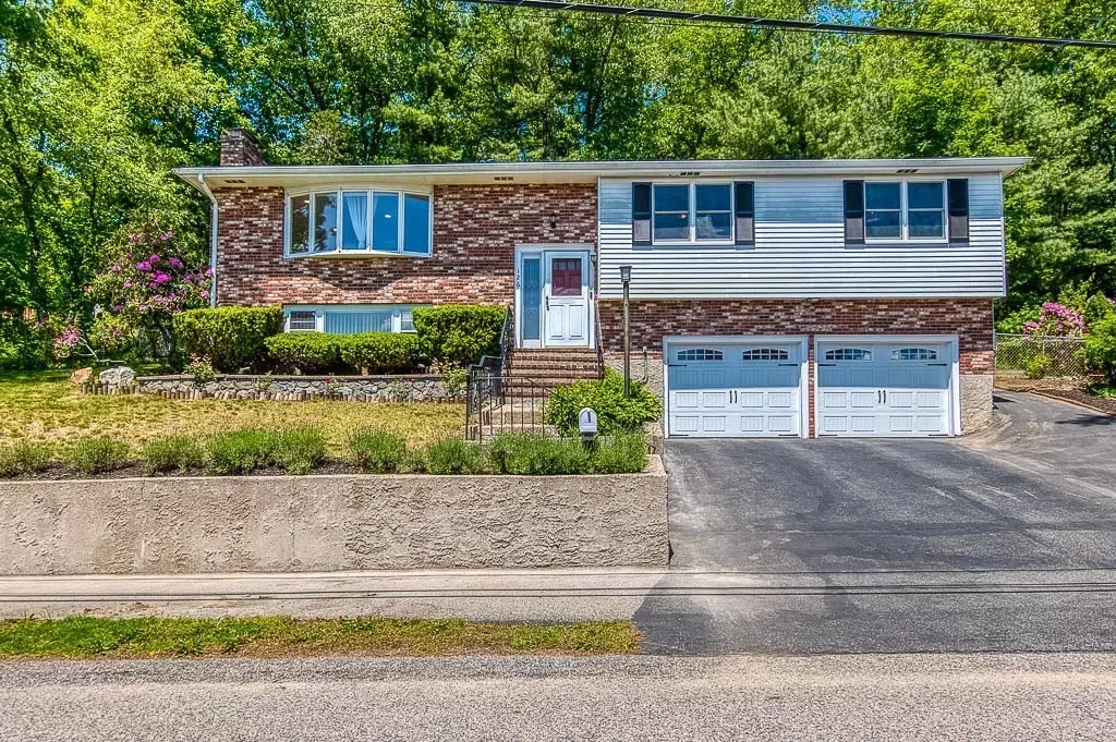 Dedham, MA 02026,126 Scott Circle