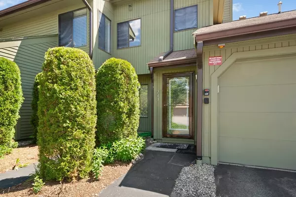 243 Trailside Way #243, Ashland, MA 01721