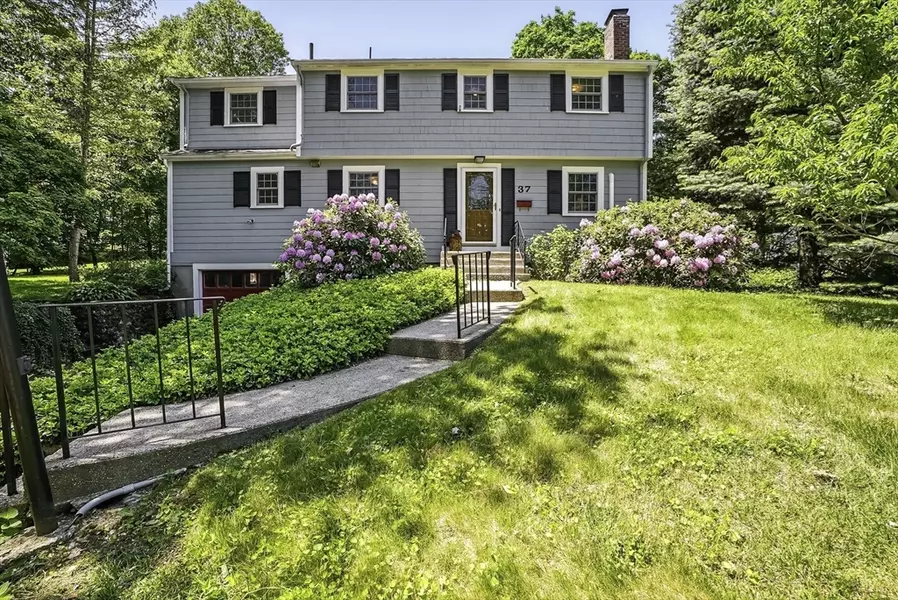37 Eastview Road, Hopkinton, MA 01748