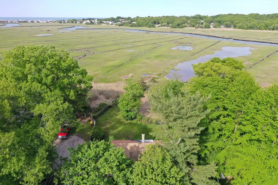 149 Nantasket St, Marshfield, MA 02050