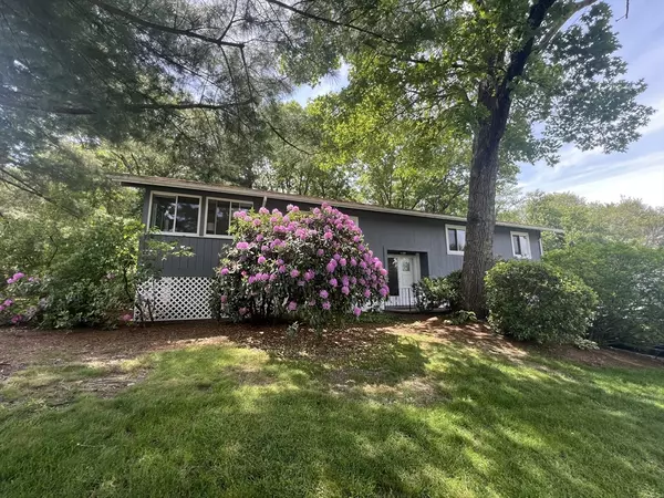 Sharon, MA 02067,11 Huckleberry Ln