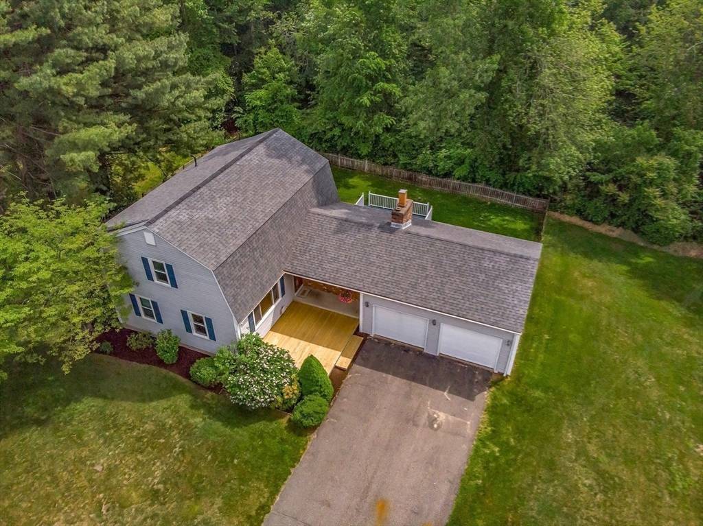 Hampden, MA 01036,8 Evergreen Terrace