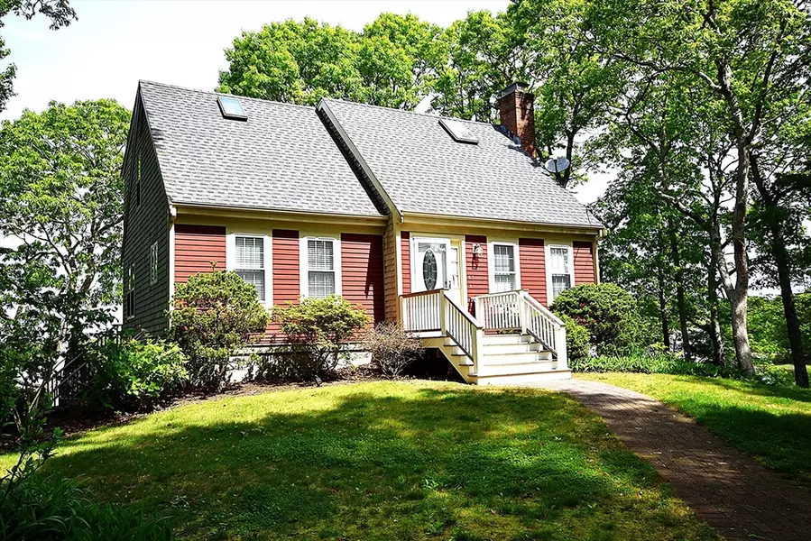 43 Edgewater Way, Wareham, MA 02571