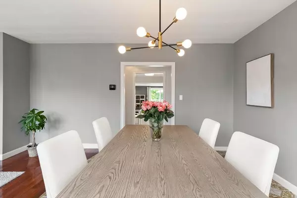Newton, MA 02458,141 Jewett St #2