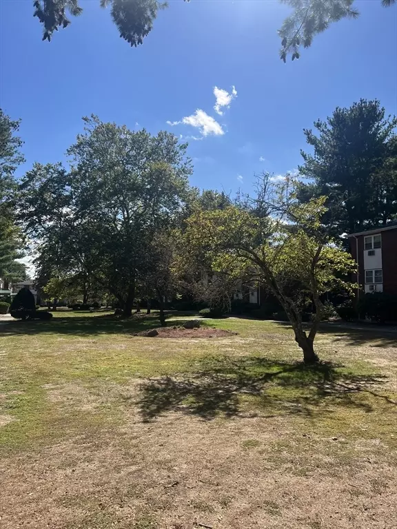 Andover, MA 01810,20 Colonial Drive #3