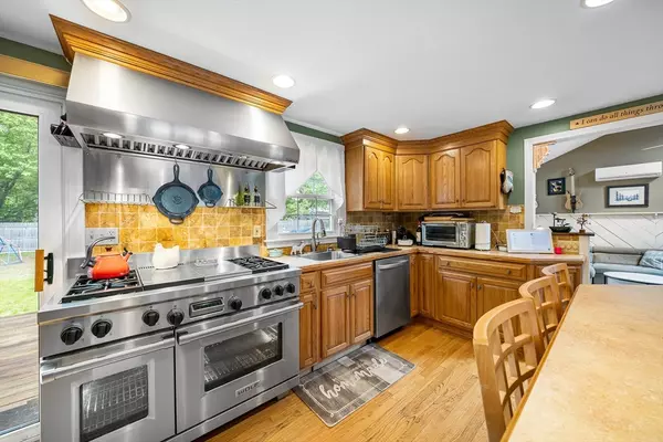 Oxford, MA 01540,17 Sherwood Dr