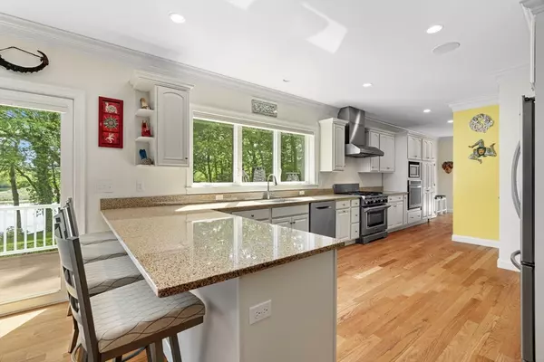 Waltham, MA 02453,85 Knollwood Drive