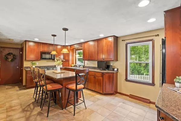 Rehoboth, MA 02769,5-R Valeda