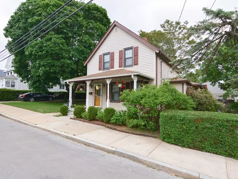 886 Canterbury St, Boston, MA 02131