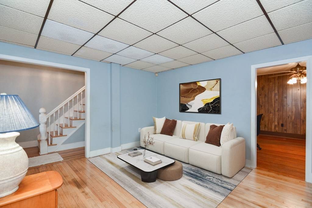 Boston, MA 02131,886 Canterbury St