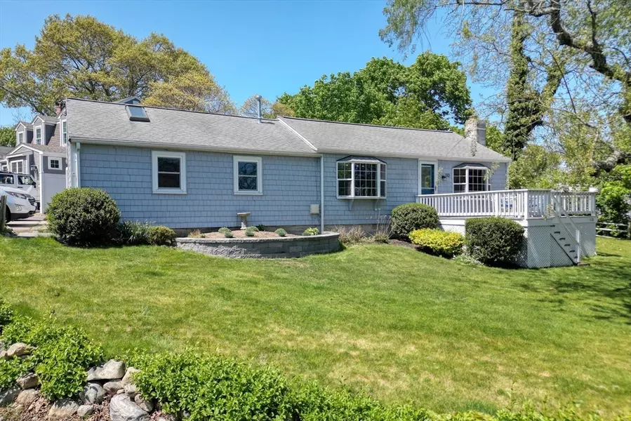 110 Mayflower Lane, Marshfield, MA 02050
