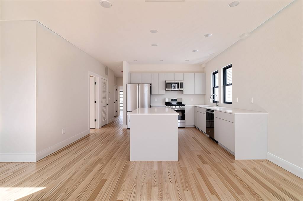 Boston, MA 02125,50 Crescent Ave #3
