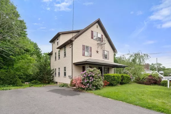 Taunton, MA 02780,1438 Somerset Ave