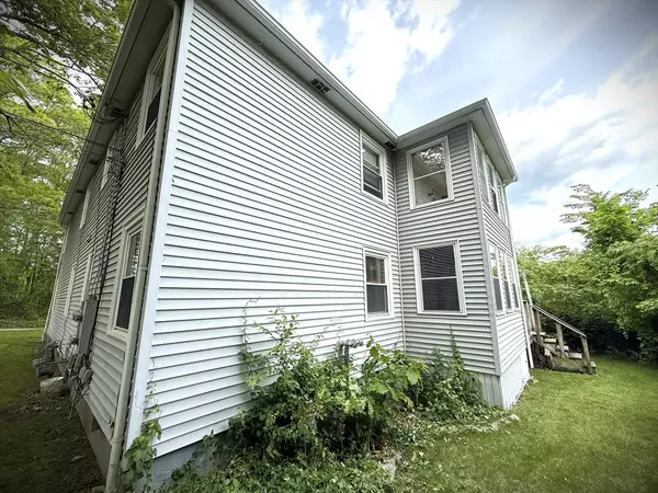 Webster, MA 01570,11 Park Rd