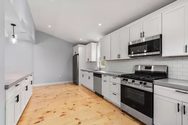 15-17 Harris St #2, Salem, MA 01970