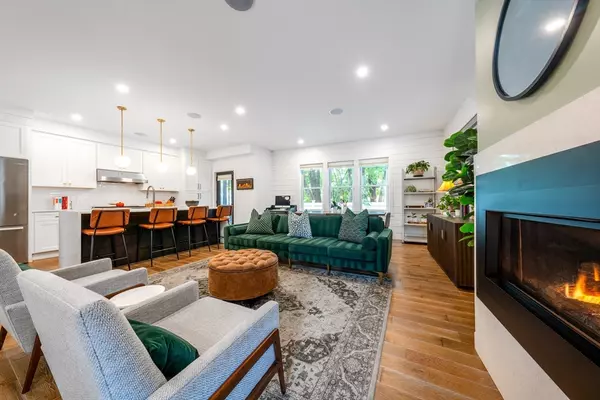 Medford, MA 02155,16 Walker St #16