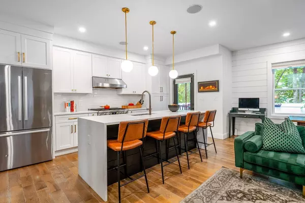 Medford, MA 02155,16 Walker St #16