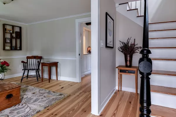 Hopkinton, MA 01748,49 Hayden Rowe St