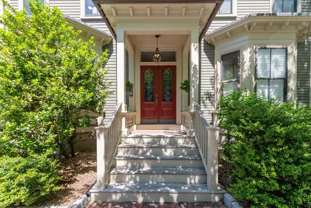 Cambridge, MA 02139,35 Bigelow St #5