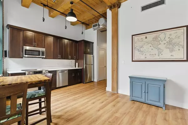 Boston, MA 02210,49 Melcher St #405