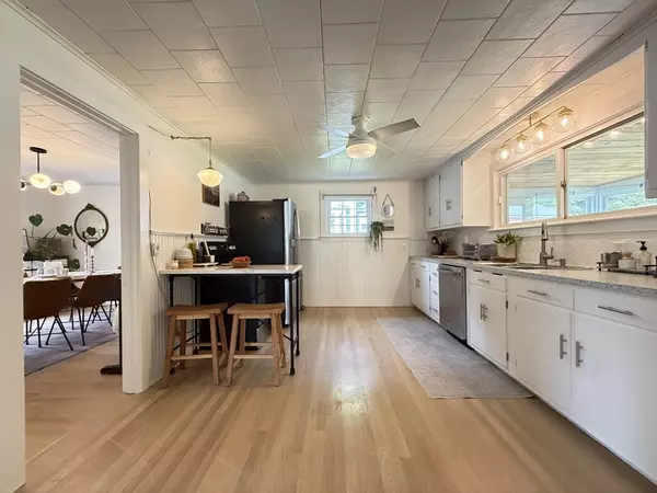 Buckland, MA 01370,12 Wellington St
