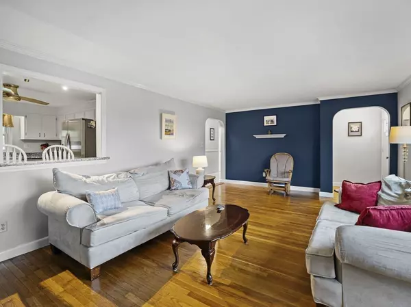 Dracut, MA 01826,11 View Street