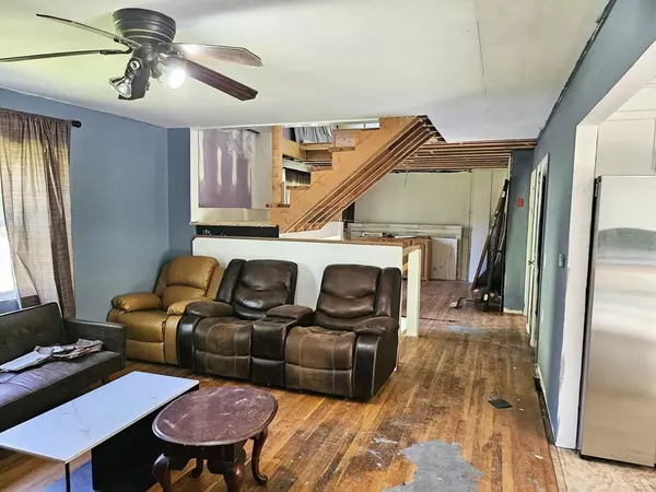 East Longmeadow, MA 01028,383 Porter Rd