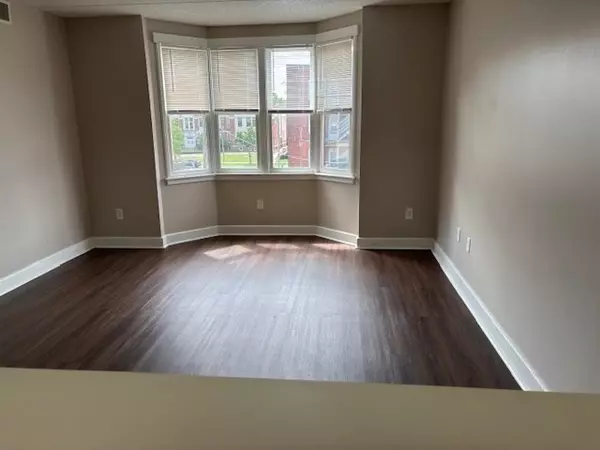 Springfield, MA 01108,34 Sumner Ave #302