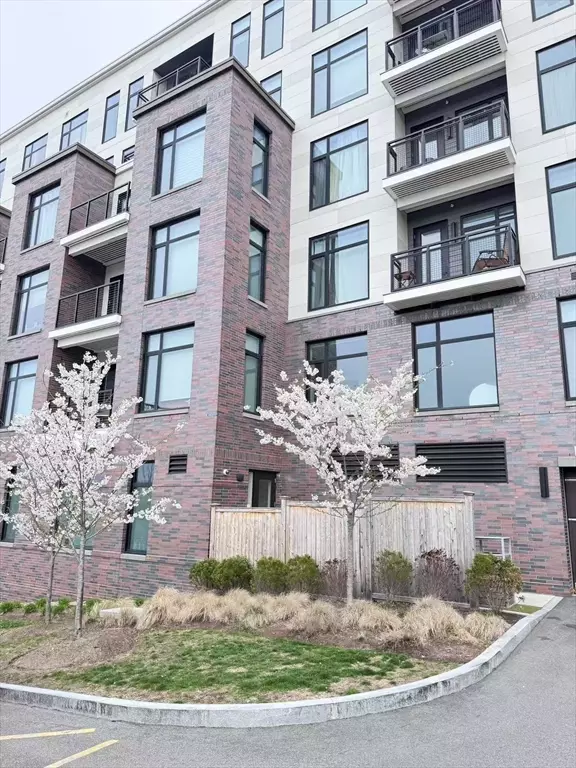 191 Washington St #521, Boston, MA 02135