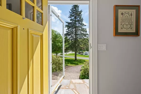 Paxton, MA 01612,3 Squantum Rd