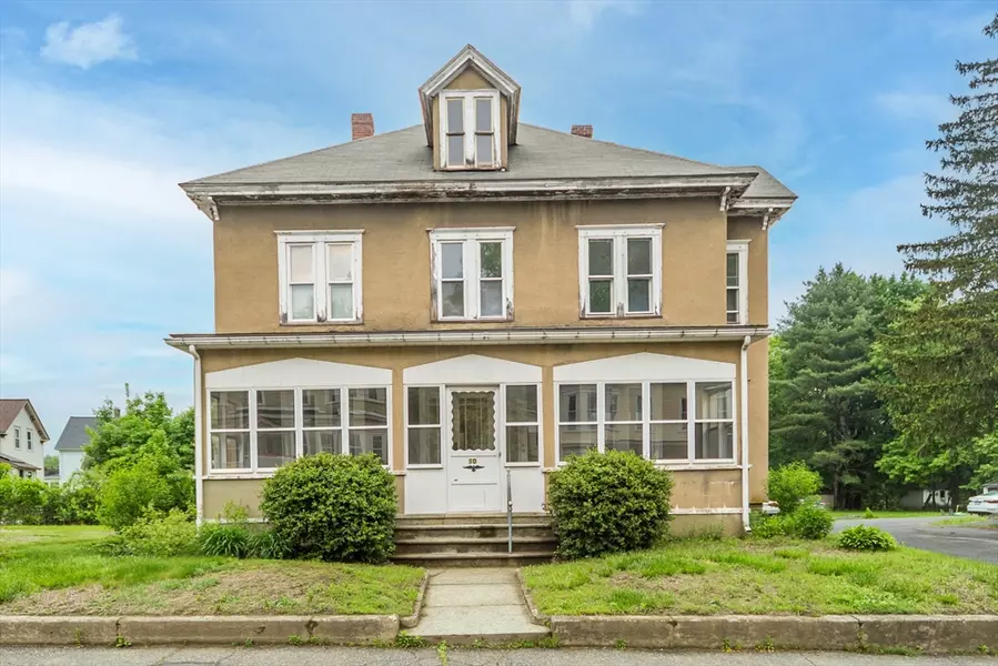 10 Spruce St, Clinton, MA 01510