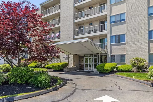 Stoneham, MA 02180,100 Park Terrace Dr #124