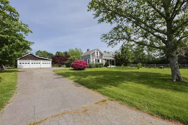 Little Compton, RI 02837,460 W Main Rd