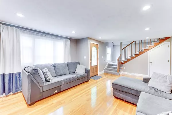 Whitman, MA 02382,49 Hopkins Dr