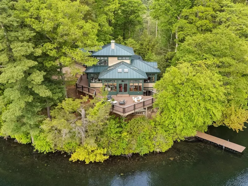 220 Hemlock Path, Sturbridge, MA 01518