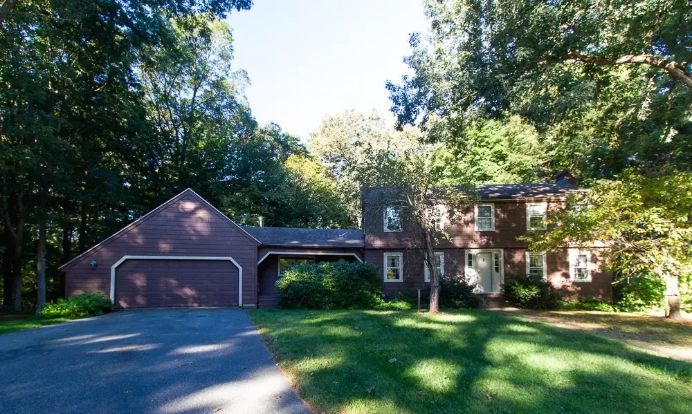 10 Whipple Road, Hamilton, MA 01982