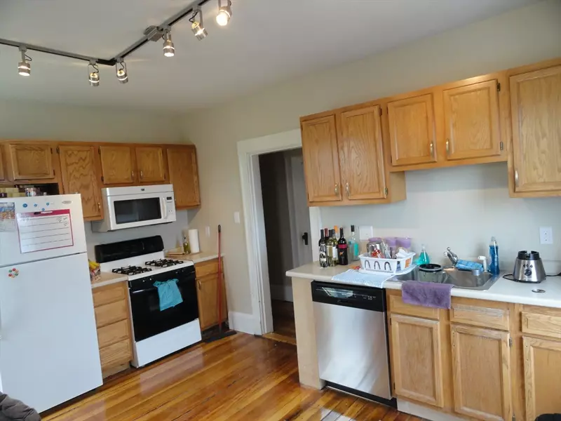 101 Heath St #3, Somerville, MA 02145