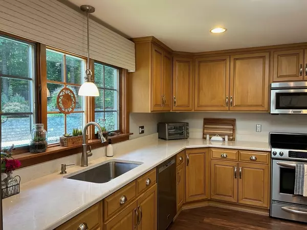 Grafton, MA 01536,29 Deernolm St