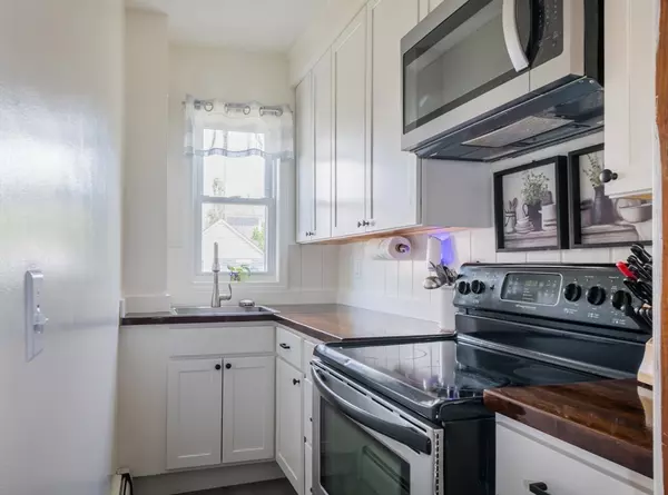 New Bedford, MA 02746,337 Tinkham St