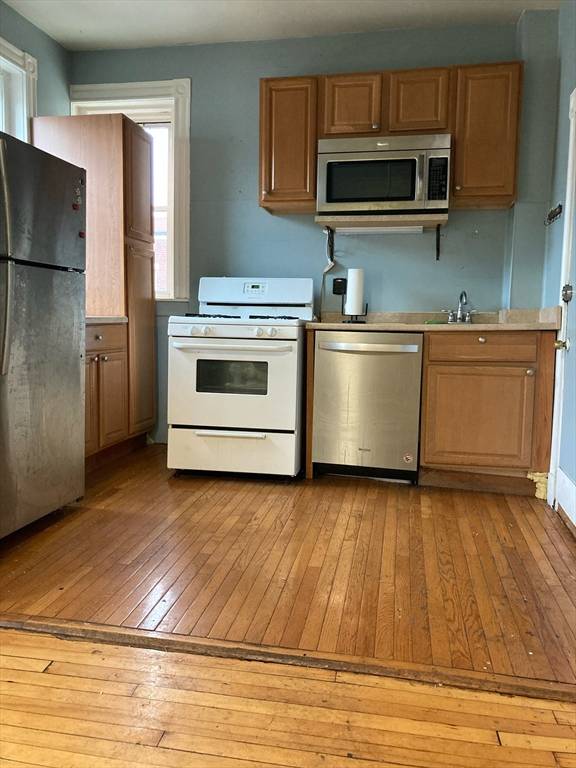 Boston, MA 02134,30 Glenville Ave #3