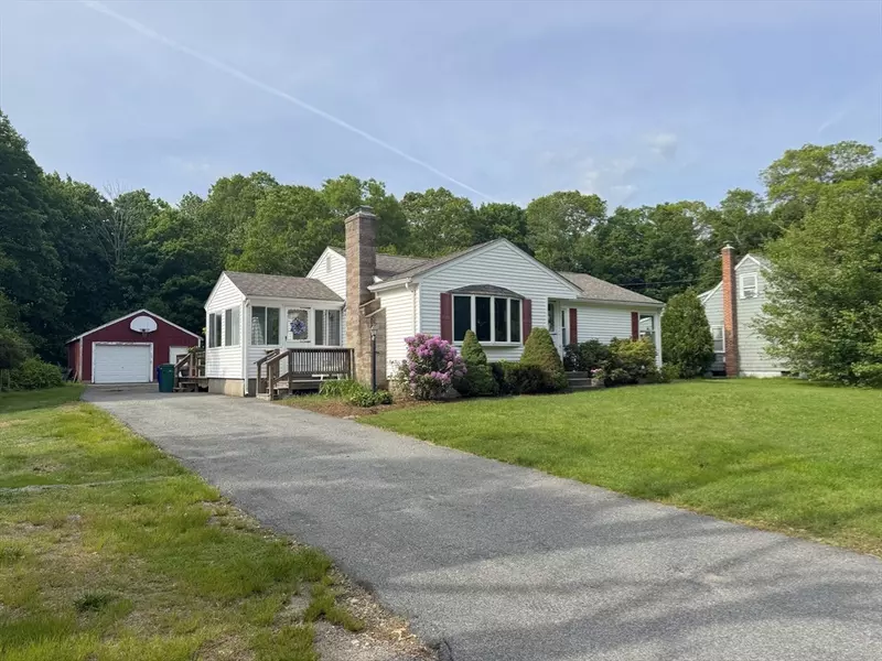 44 Prospect Ave, Attleboro, MA 02703