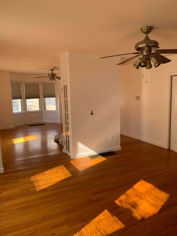 Fall River, MA 02721,568 4th St