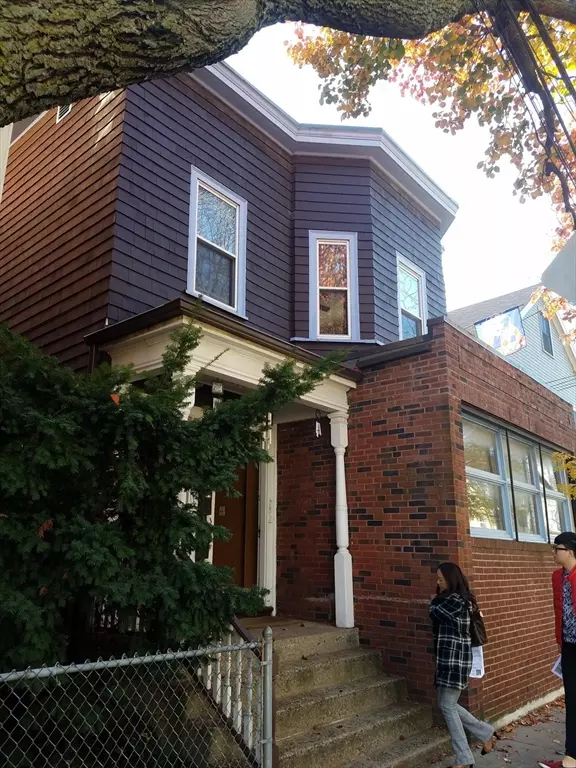 214 Brookline St #1, Cambridge, MA 02139